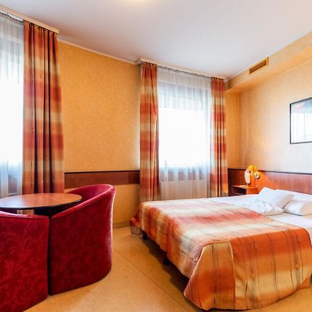 Corner Motel Zalaegerszeg Exterior photo
