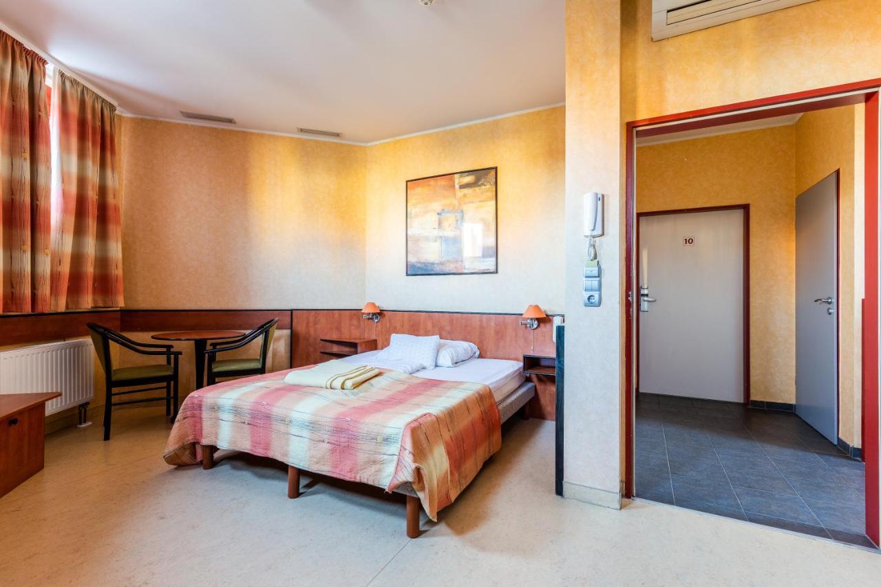 Corner Motel Zalaegerszeg Exterior photo