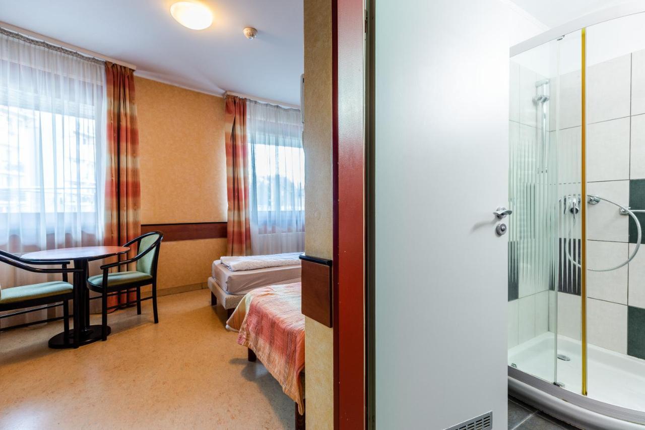 Corner Motel Zalaegerszeg Exterior photo